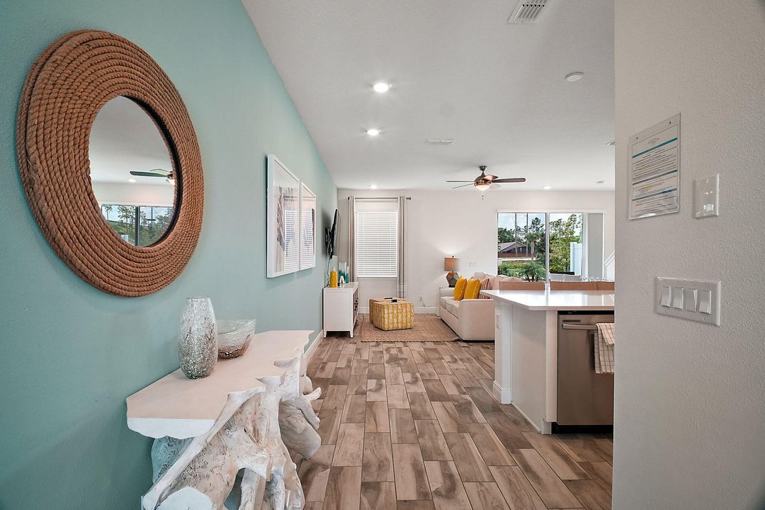 For Sale: $419,900 (2 beds, 2 baths, 1380 Square Feet)