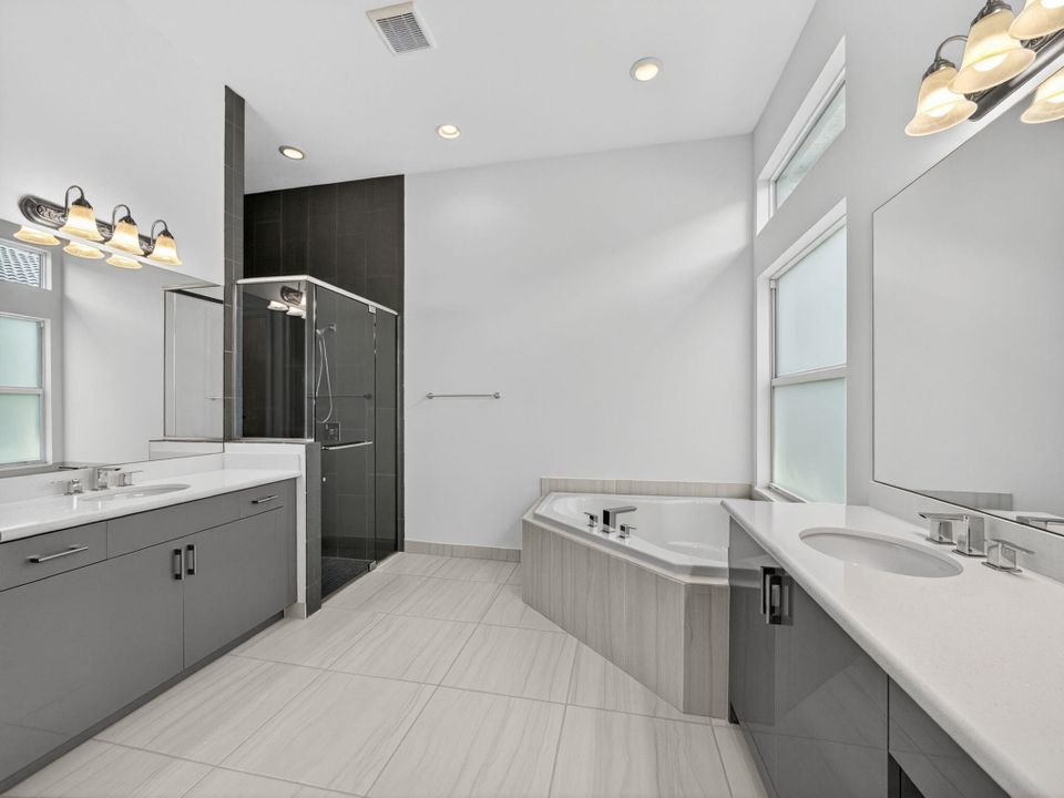 For Sale: $1,899,999 (3 beds, 3 baths, 3060 Square Feet)