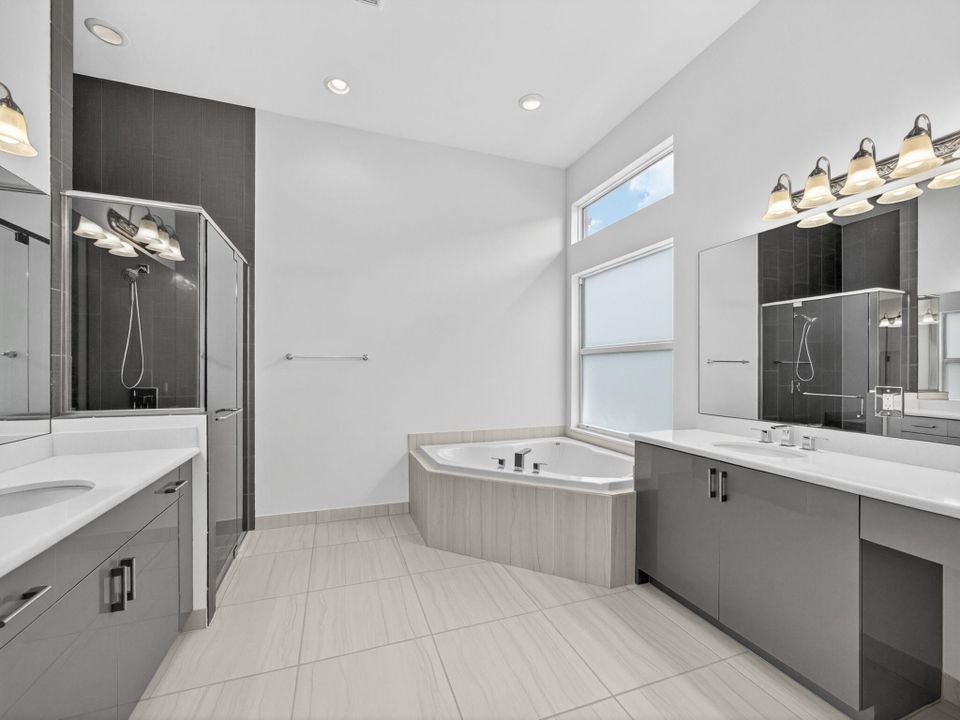 For Sale: $1,899,999 (3 beds, 3 baths, 3060 Square Feet)