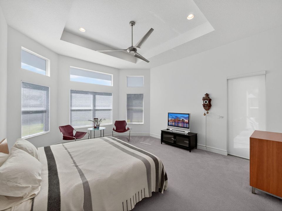 For Sale: $1,899,999 (3 beds, 3 baths, 3060 Square Feet)