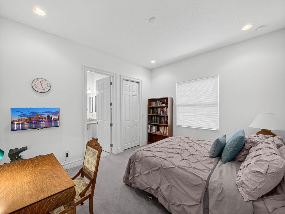 For Sale: $1,899,999 (3 beds, 3 baths, 3060 Square Feet)