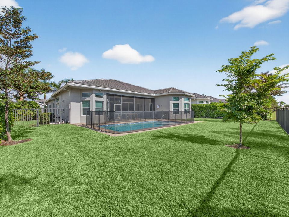 For Sale: $1,899,999 (3 beds, 3 baths, 3060 Square Feet)