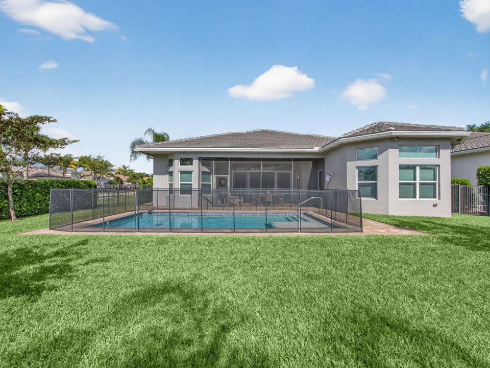 For Sale: $1,899,999 (3 beds, 3 baths, 3060 Square Feet)