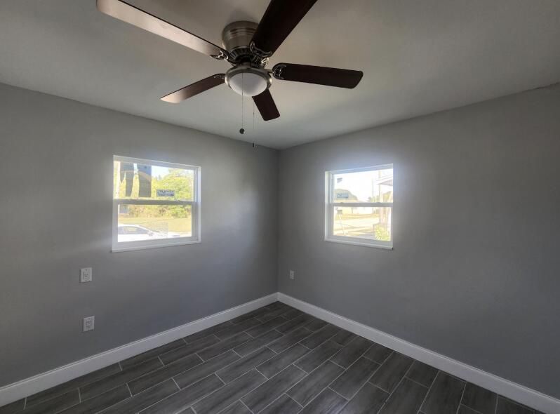 For Rent: $1,600 (2 beds, 1 baths, 700 Square Feet)