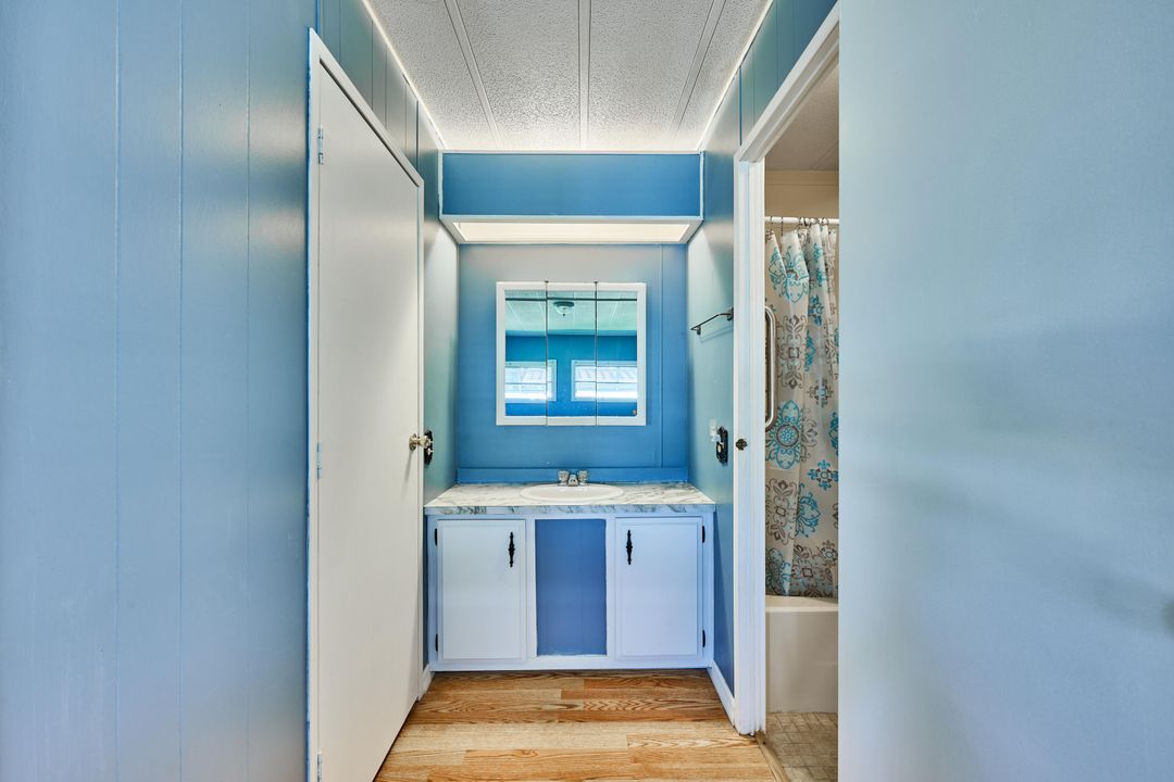 На продажу: $225,000 (2 спален, 2 ванн, 1152 Квадратных фут)