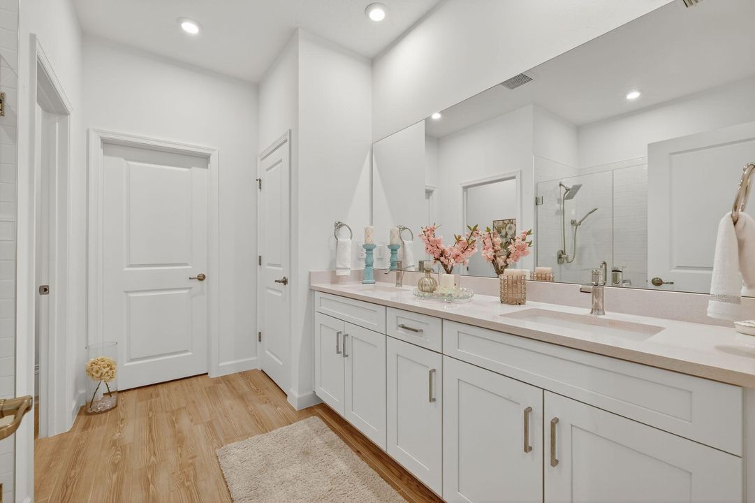 На продажу: $419,000 (2 спален, 2 ванн, 1635 Квадратных фут)