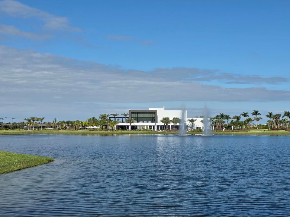 На продажу: $419,000 (2 спален, 2 ванн, 1635 Квадратных фут)