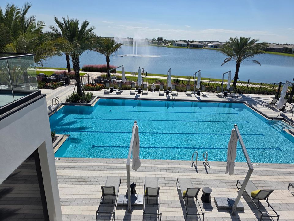 На продажу: $419,000 (2 спален, 2 ванн, 1635 Квадратных фут)