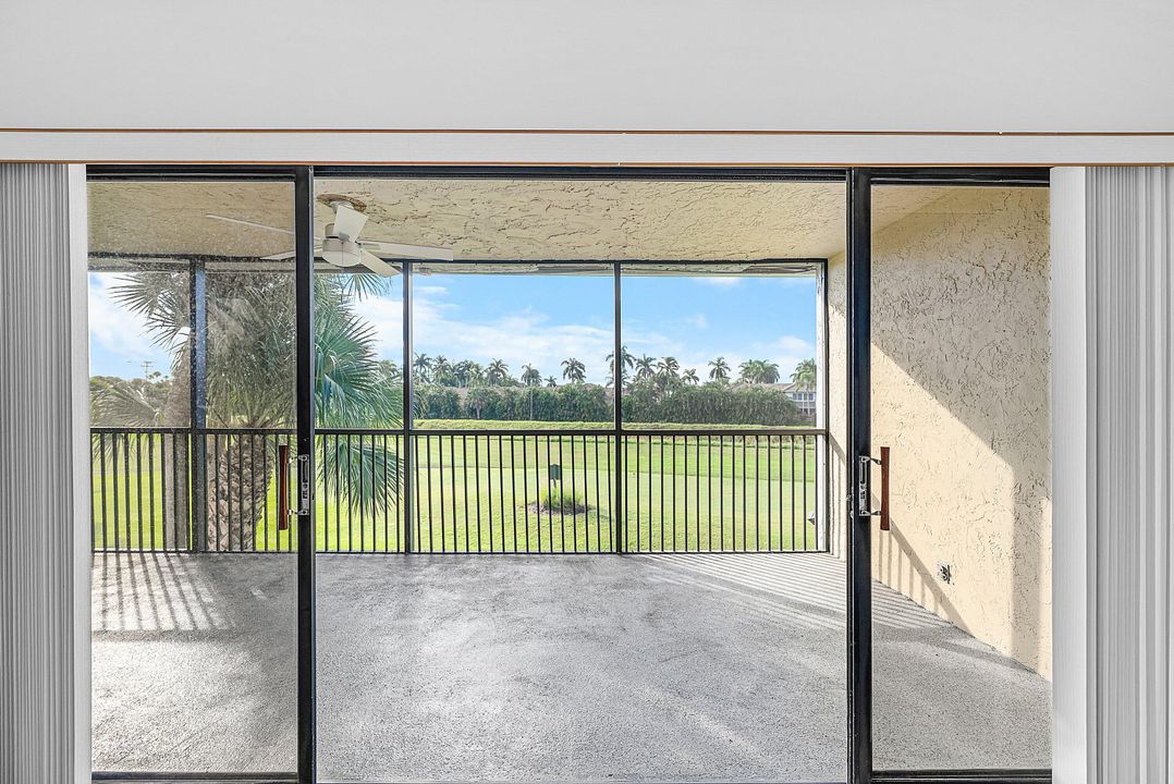 For Rent: $2,800 (2 beds, 2 baths, 1293 Square Feet)