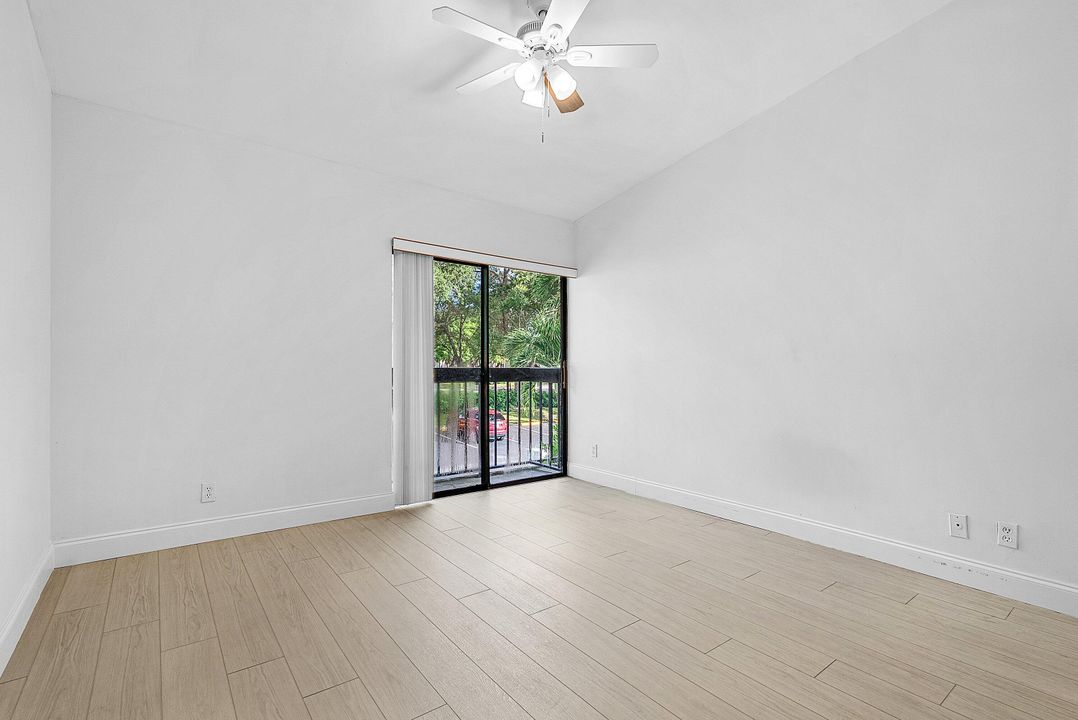 For Rent: $2,800 (2 beds, 2 baths, 1293 Square Feet)