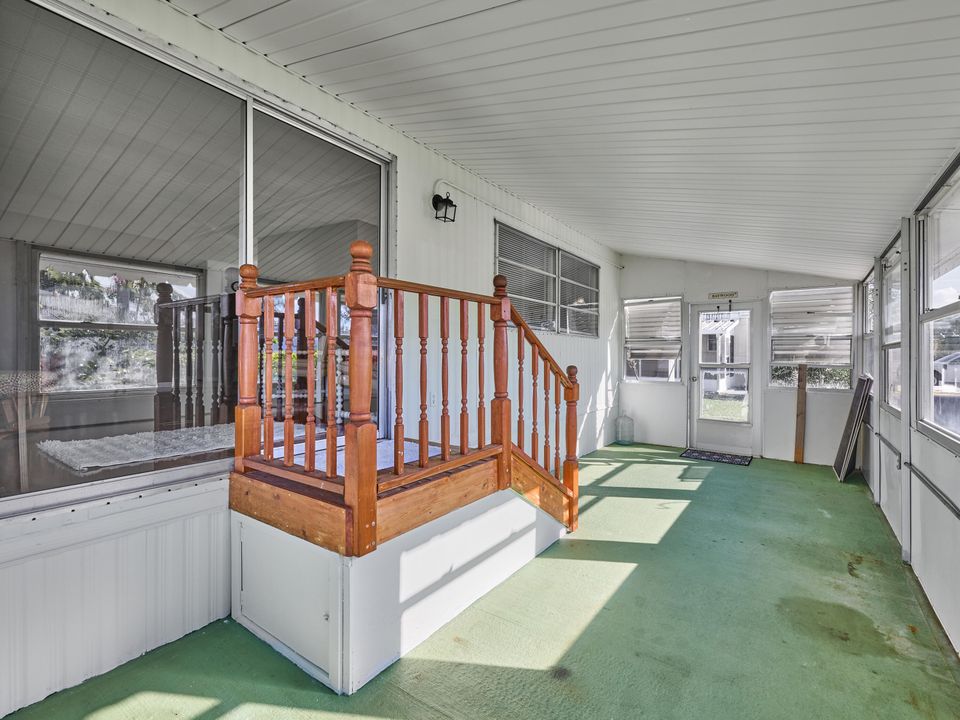 На продажу: $225,000 (2 спален, 2 ванн, 1152 Квадратных фут)