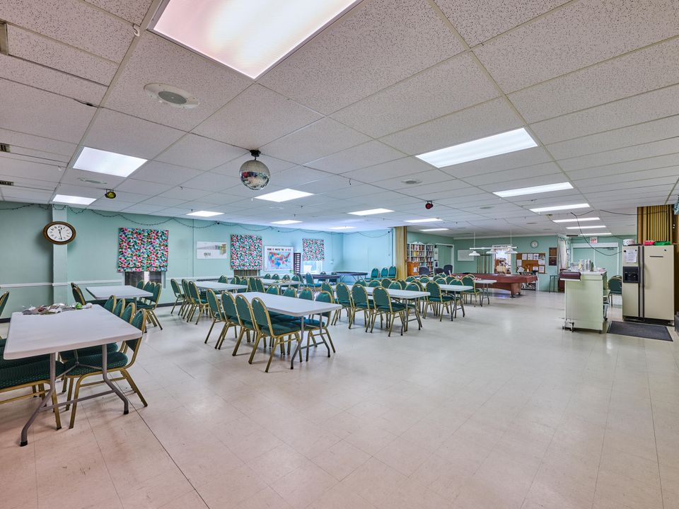 На продажу: $225,000 (2 спален, 2 ванн, 1152 Квадратных фут)