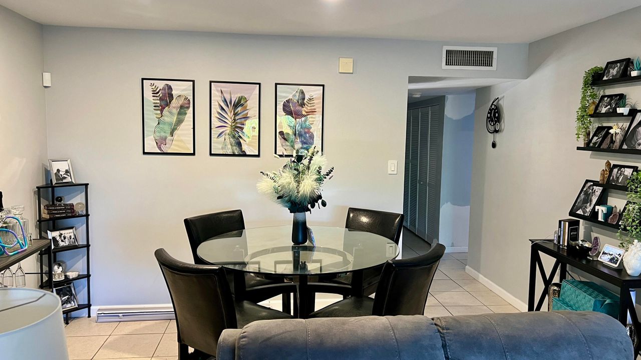 出租: $2,100 (2 贝兹, 2 浴室, 936 平方英尺)