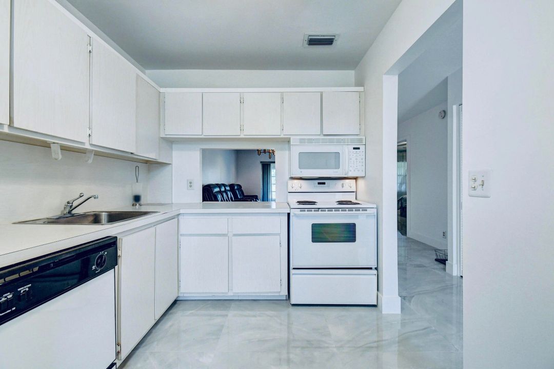 En Venta: $307,000 (2 camas, 2 baños, 1080 Pies cuadrados)