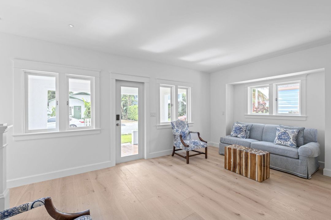 На продажу: $2,575,000 (4 спален, 3 ванн, 2588 Квадратных фут)