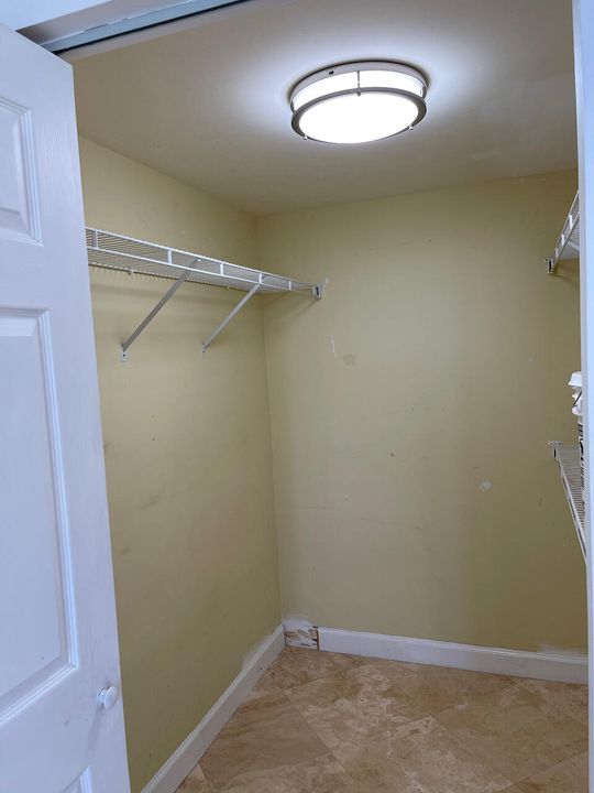 Под контрактом: $2,995 (2 спален, 2 ванн, 1132 Квадратных фут)