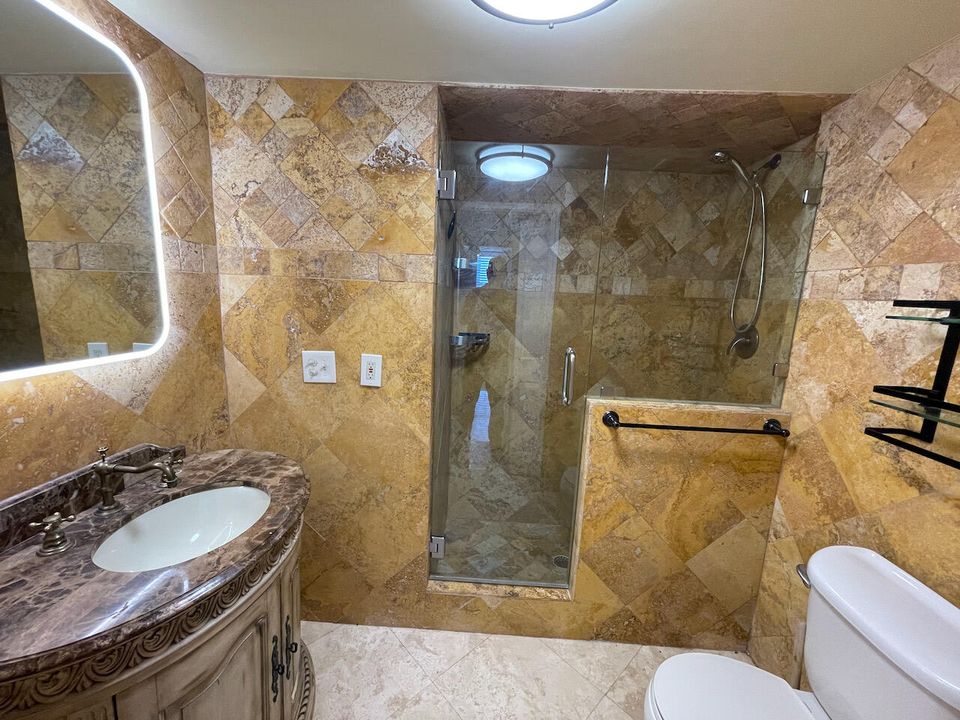 Под контрактом: $2,995 (2 спален, 2 ванн, 1132 Квадратных фут)