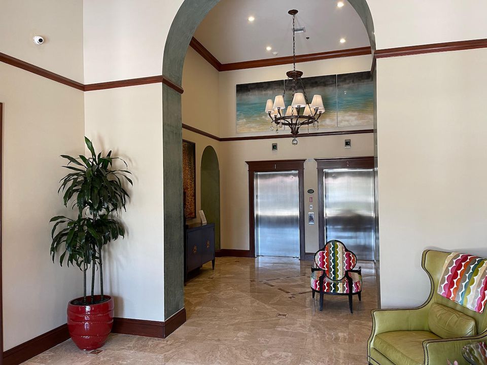 Под контрактом: $2,995 (2 спален, 2 ванн, 1132 Квадратных фут)