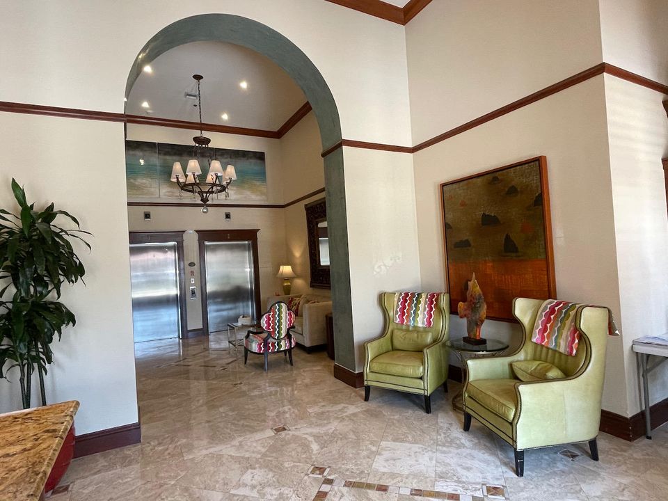 Под контрактом: $2,995 (2 спален, 2 ванн, 1132 Квадратных фут)