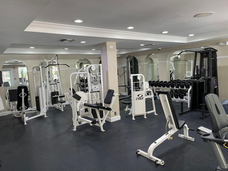 Под контрактом: $2,995 (2 спален, 2 ванн, 1132 Квадратных фут)