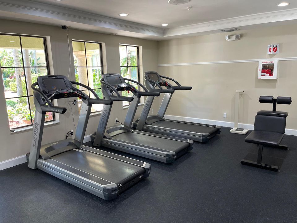 Под контрактом: $2,995 (2 спален, 2 ванн, 1132 Квадратных фут)