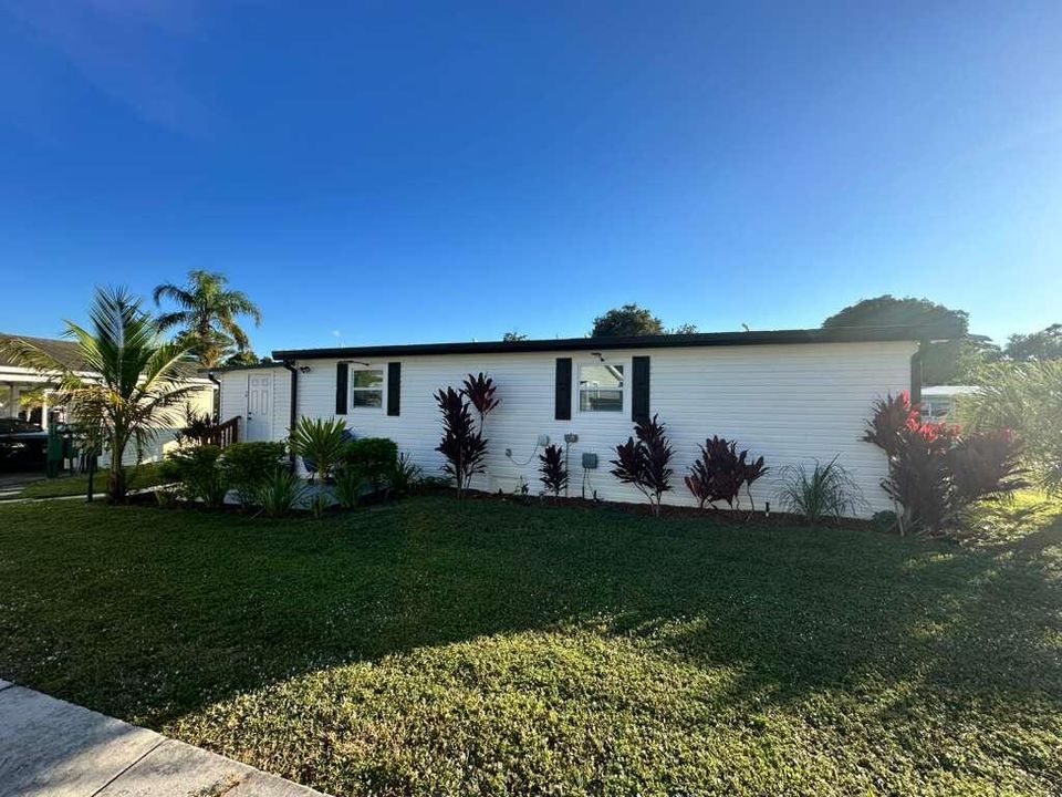 待售: $155,000 (3 贝兹, 2 浴室, 1160 平方英尺)