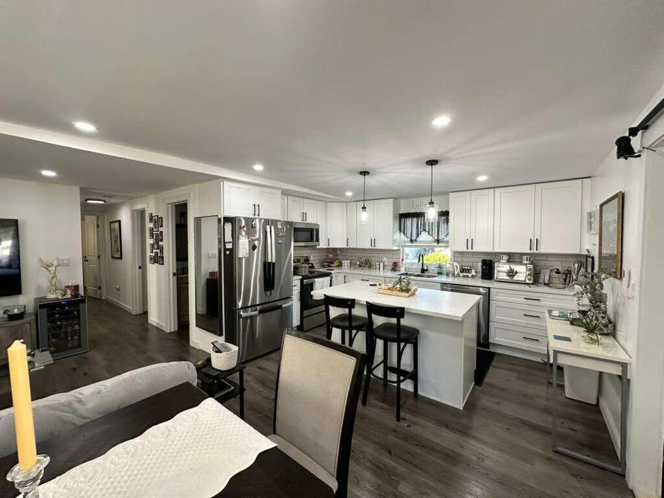 待售: $155,000 (3 贝兹, 2 浴室, 1160 平方英尺)