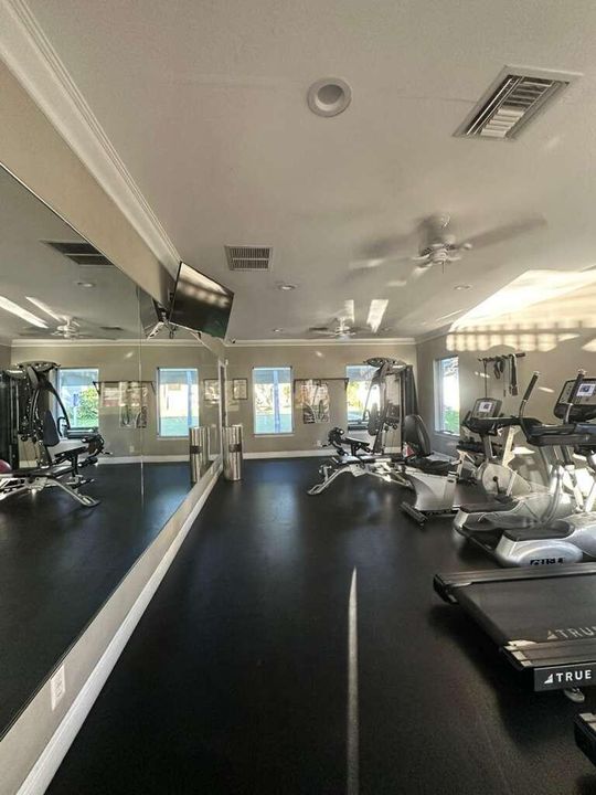 待售: $155,000 (3 贝兹, 2 浴室, 1160 平方英尺)