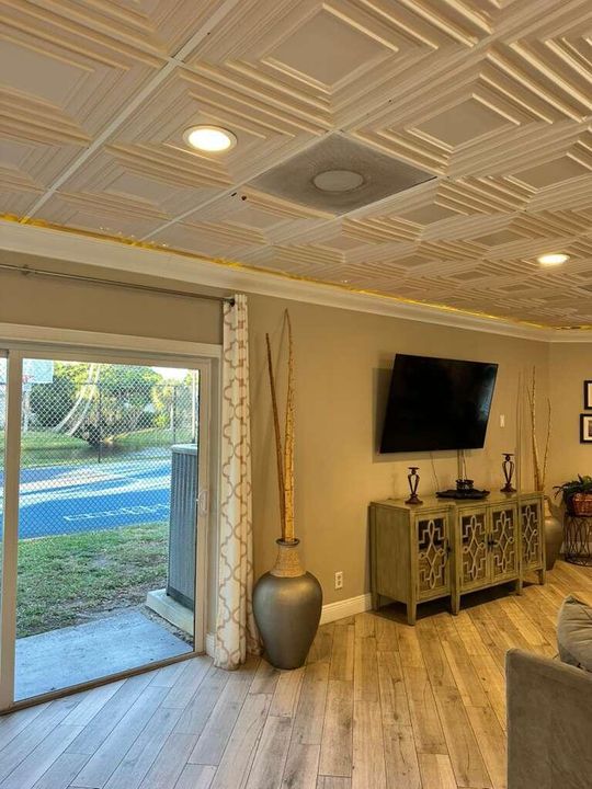 待售: $155,000 (3 贝兹, 2 浴室, 1160 平方英尺)