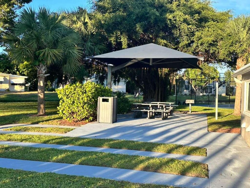 待售: $155,000 (3 贝兹, 2 浴室, 1160 平方英尺)