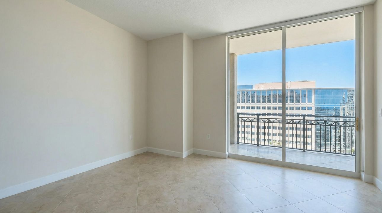 For Sale: $974,000 (2 beds, 2 baths, 1120 Square Feet)