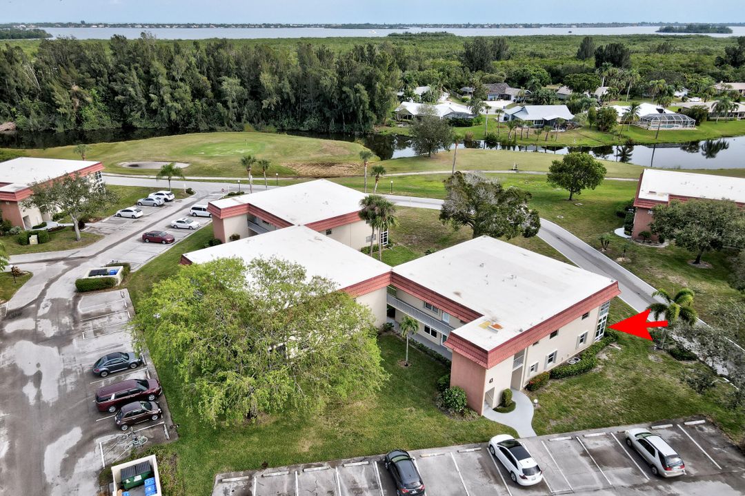 For Sale: $160,000 (2 beds, 2 baths, 1000 Square Feet)