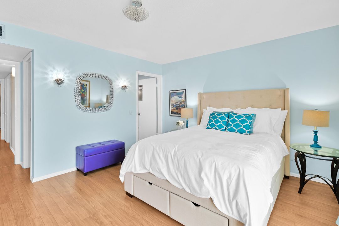 For Sale: $160,000 (2 beds, 2 baths, 1000 Square Feet)