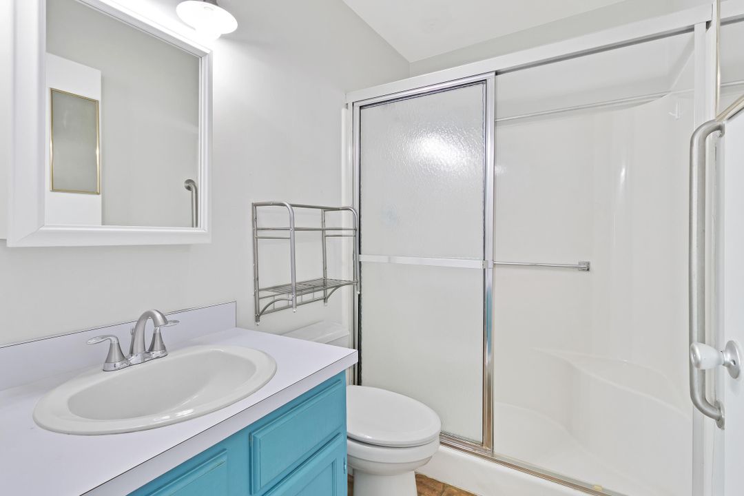 For Sale: $160,000 (2 beds, 2 baths, 1000 Square Feet)