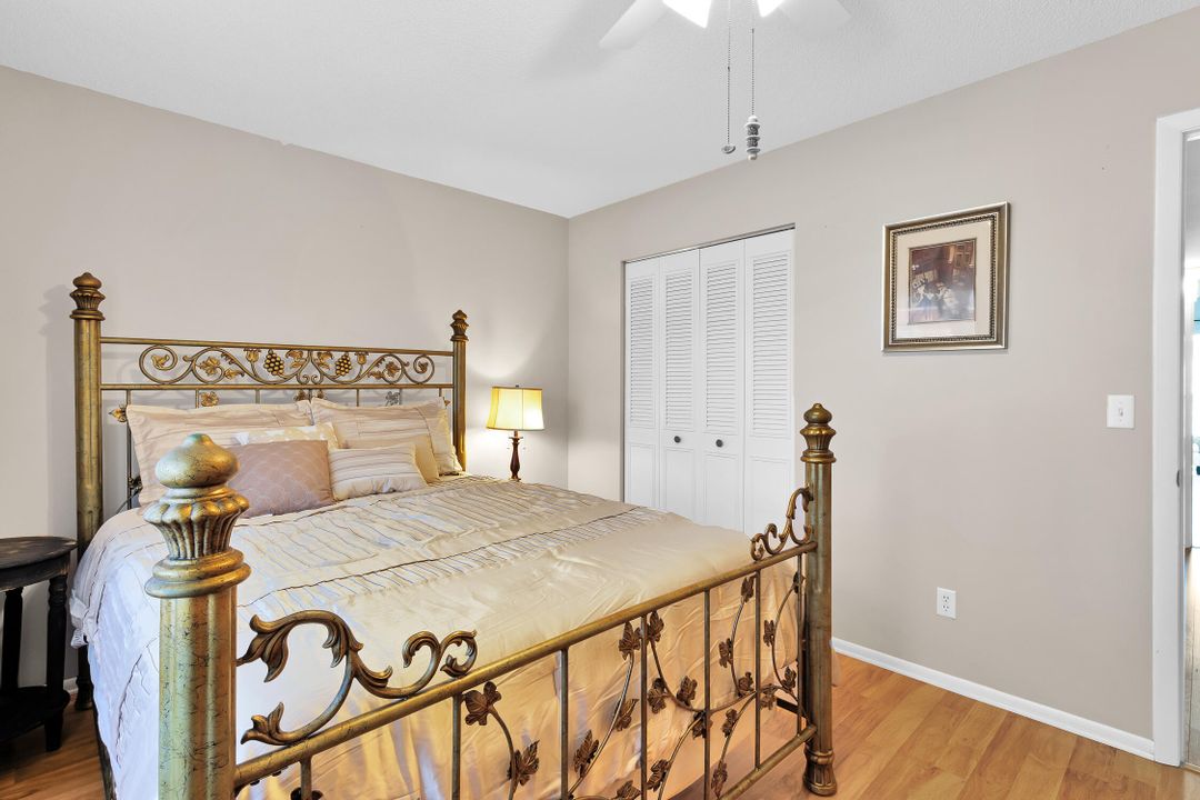 For Sale: $160,000 (2 beds, 2 baths, 1000 Square Feet)