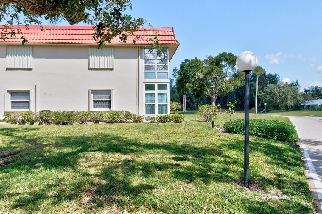 For Sale: $160,000 (2 beds, 2 baths, 1000 Square Feet)