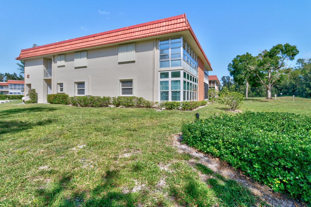 For Sale: $160,000 (2 beds, 2 baths, 1000 Square Feet)