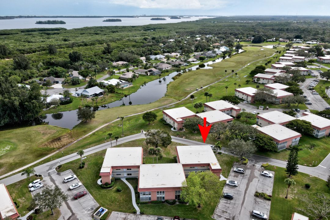 For Sale: $160,000 (2 beds, 2 baths, 1000 Square Feet)