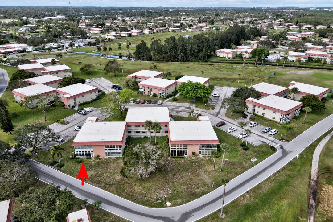 For Sale: $160,000 (2 beds, 2 baths, 1000 Square Feet)