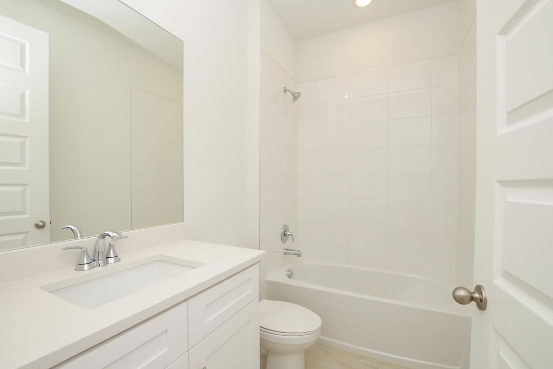 出租: $3,000 (3 贝兹, 2 浴室, 1654 平方英尺)