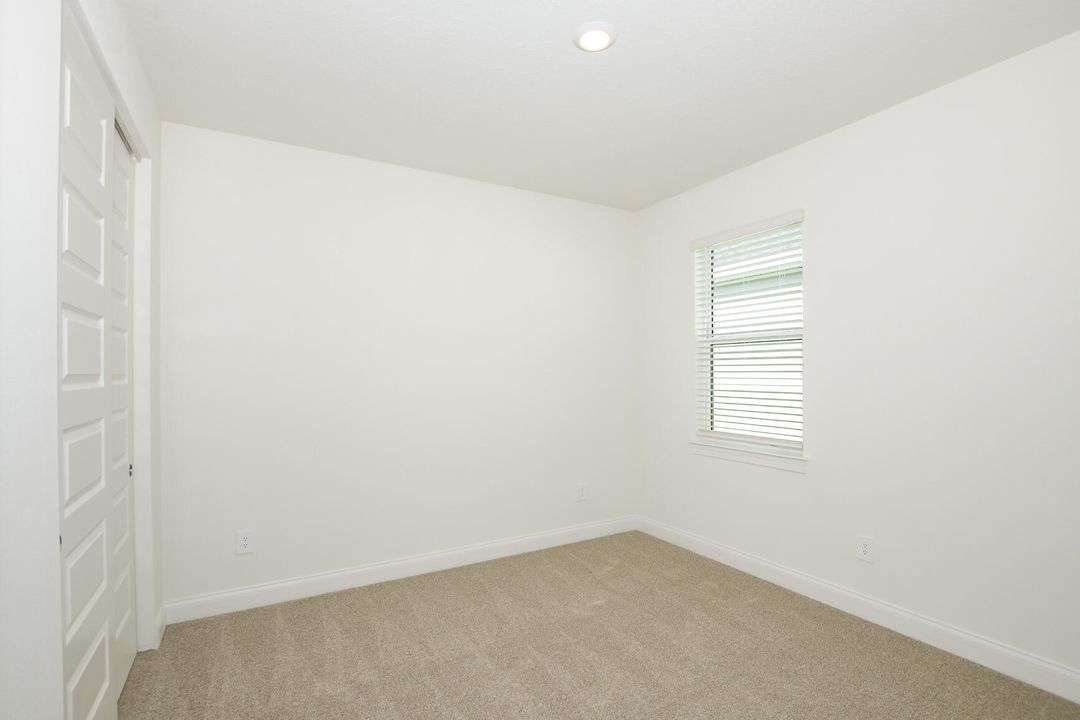 出租: $3,000 (3 贝兹, 2 浴室, 1654 平方英尺)