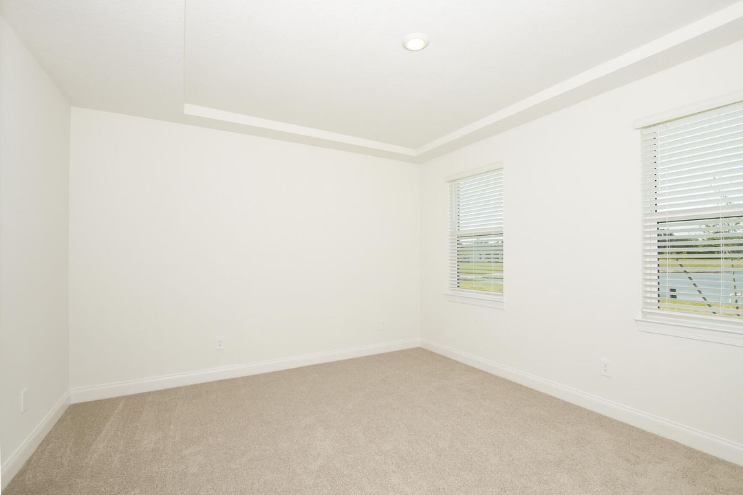 出租: $3,000 (3 贝兹, 2 浴室, 1654 平方英尺)