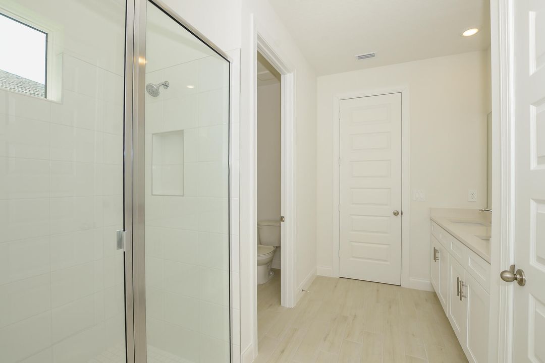 出租: $3,000 (3 贝兹, 2 浴室, 1654 平方英尺)