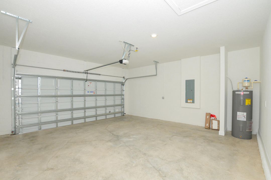 出租: $3,000 (3 贝兹, 2 浴室, 1654 平方英尺)