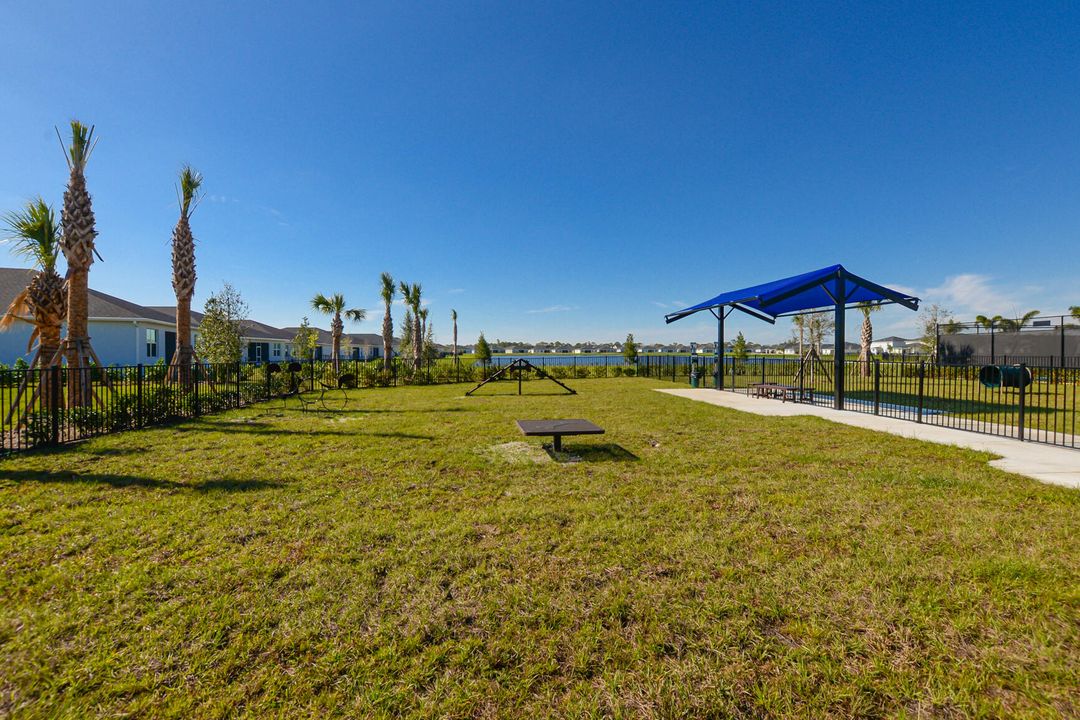 出租: $3,000 (3 贝兹, 2 浴室, 1654 平方英尺)