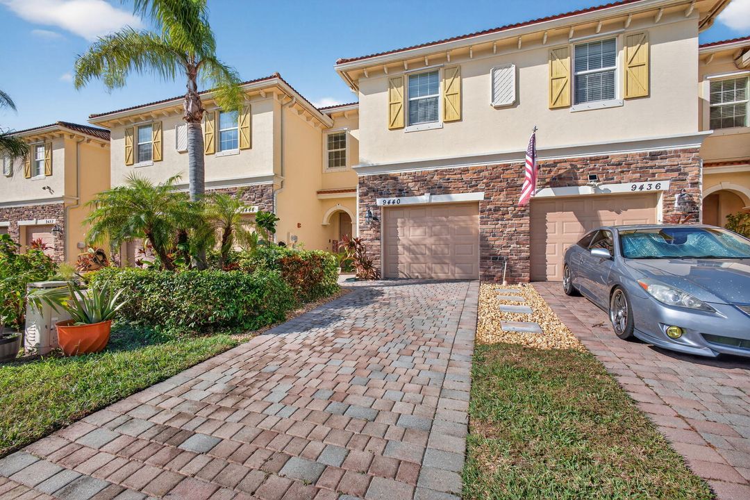 На продажу: $330,000 (3 спален, 2 ванн, 1614 Квадратных фут)