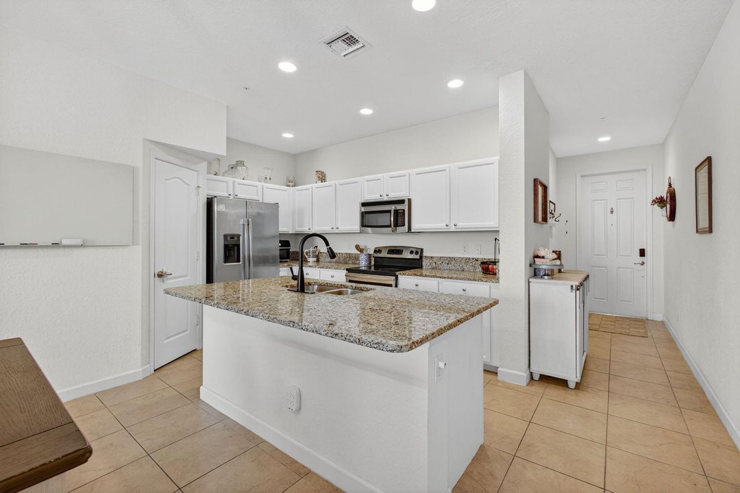 На продажу: $330,000 (3 спален, 2 ванн, 1614 Квадратных фут)