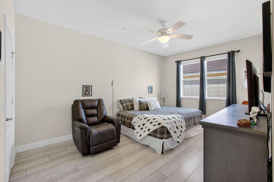 На продажу: $330,000 (3 спален, 2 ванн, 1614 Квадратных фут)