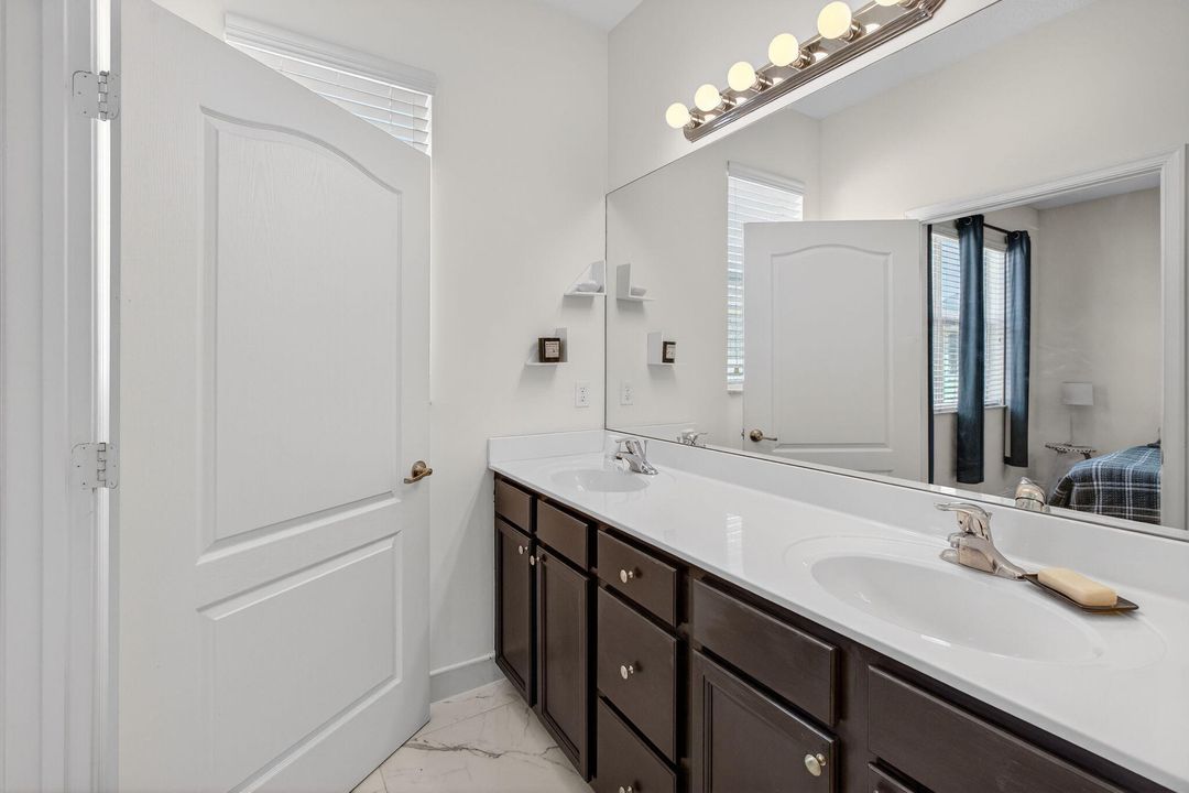 На продажу: $330,000 (3 спален, 2 ванн, 1614 Квадратных фут)