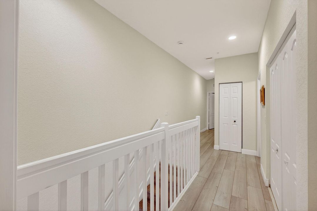 На продажу: $330,000 (3 спален, 2 ванн, 1614 Квадратных фут)